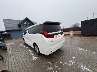 2018 Toyota Alphard III Рестайлинг, белый, 4600000 рублей, вид 4