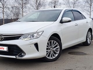2015 Toyota Camry VII (XV50) Рестайлинг, белый, 2030000 рублей, вид 2
