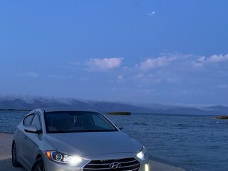 2018 Hyundai Elantra VI (AD), бежевый, 1100000 рублей, вид 1