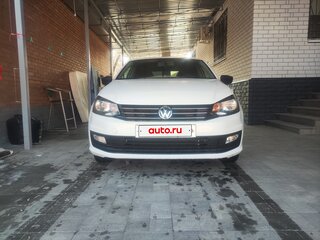 2016 Volkswagen Polo V Рестайлинг, белый, 650000 рублей, вид 1