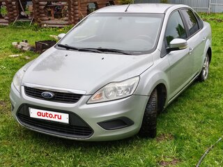2010 Ford Focus II Рестайлинг, серебристый, 500000 рублей, вид 1