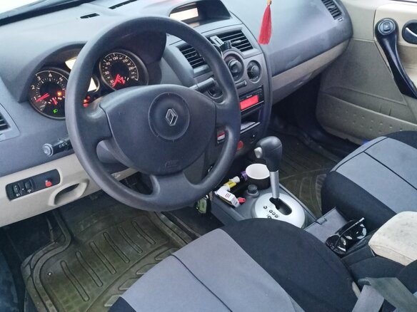 2006 Renault Megane II Рестайлинг, бежевый, 300000 рублей - вид 5