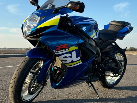 2019 Suzuki GSX-R 600, красный, 750000 рублей
