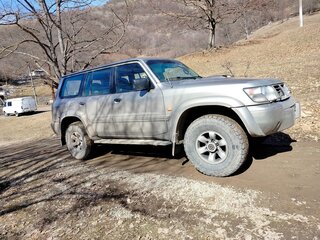 2001 Nissan Patrol V (Y61), серый, 1100000 рублей, вид 5