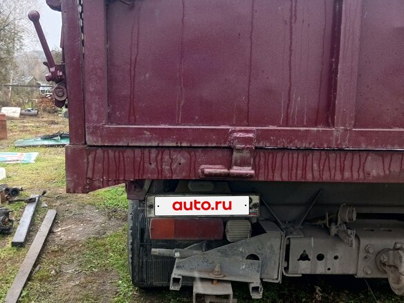 1990 КамАЗ 43118, красный, 2500000 рублей - вид 12
