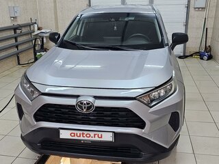 2022 Toyota RAV4 V (XA50), серебристый, 3300000 рублей, вид 2