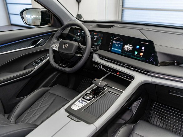 2024 Changan CS75 Plus III, чёрный - вид 11