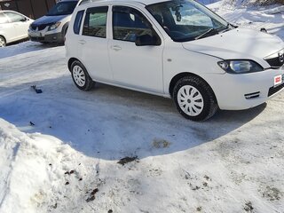 2003 Mazda Demio II (DY), белый, 365000 рублей, вид 4