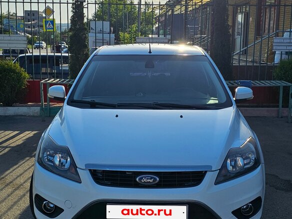 2008 Ford Focus II Рестайлинг, белый, 660000 рублей - вид 1