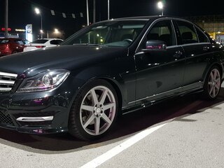 2012 Mercedes-Benz C-Класс 300 III (W204) Рестайлинг, чёрный, 4500000 рублей, вид 1