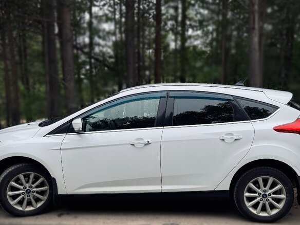 2016 Ford Focus III Рестайлинг, белый, 1100000 рублей - вид 4