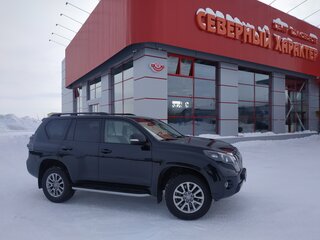 2017 Toyota Land Cruiser Prado 150 Series Рестайлинг 1, чёрный, 5000000 рублей, вид 2