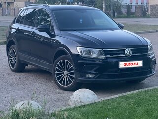 2018 Volkswagen Tiguan II, чёрный, 2100000 рублей, вид 4