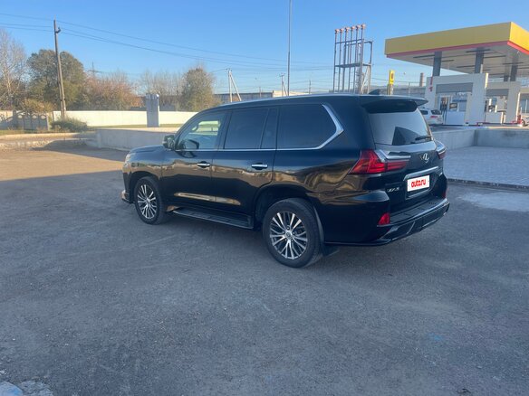 2016 Lexus LX 570 III Рестайлинг 2, чёрный, 5500000 рублей - вид 4