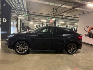 2020 Porsche Cayenne E-Hybrid Coupé III, чёрный, 9000000 рублей, вид 4