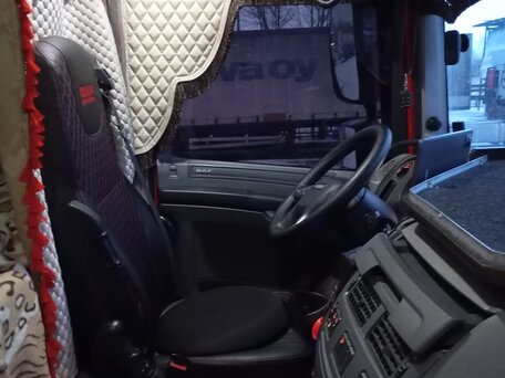 2016 DAF XF, красный, 4200000 рублей, вид 4