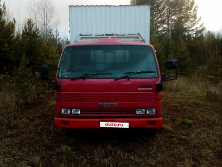 1990 Mazda Titan, красный, 950000 рублей, вид 1