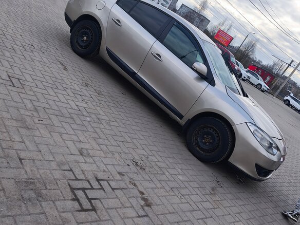2011 Renault Fluence I, бежевый, 680000 рублей - вид 8
