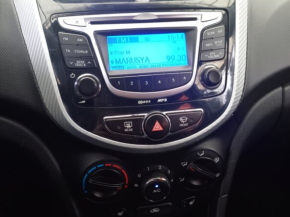 2013 Hyundai Solaris I, белый, 800000 рублей - вид 16