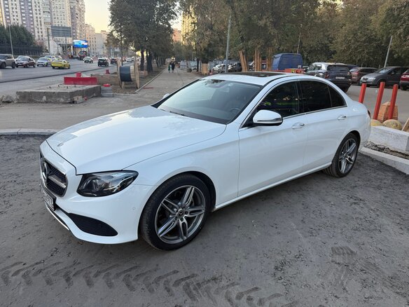 2020 Mercedes-Benz E-Класс 220 d V (W213, S213, C238), белый, 3000000 рублей