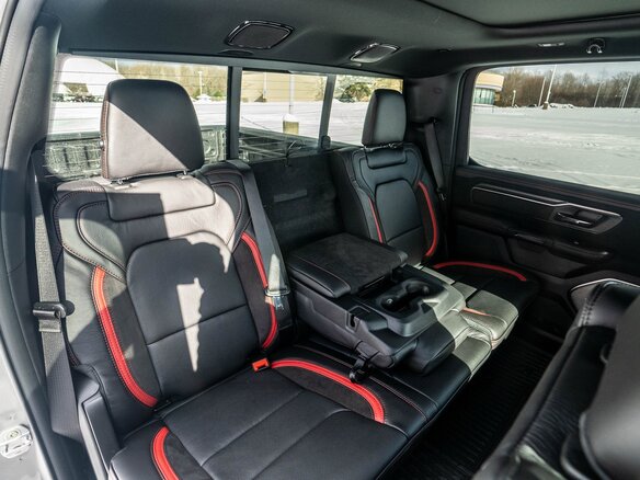 2024 Ram 1500 RHO V Рестайлинг, серебристый, 10500000 рублей - вид 11