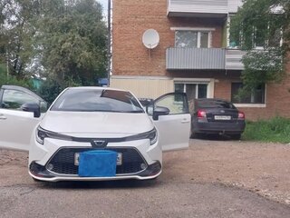 2019 Toyota Corolla XII (E210), белый, 1750000 рублей, вид 2