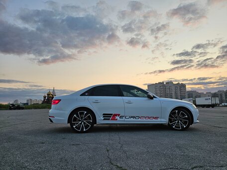 2016 Audi A4 V (B9), белый, 2590000 рублей, вид 4
