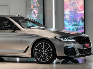 2020 BMW 5 серии 540d xDrive VII (G30/G31/G38) Рестайлинг, серый, 5700000 рублей, вид 4