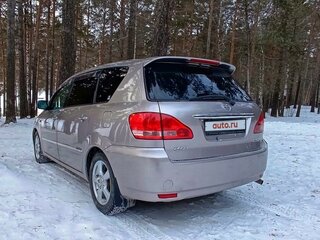 2001 Toyota Ipsum II (M20), серый, 700000 рублей, вид 4