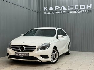 2014 Mercedes-Benz A-Класс 180 III (W176), белый, 1129000 рублей, вид 1