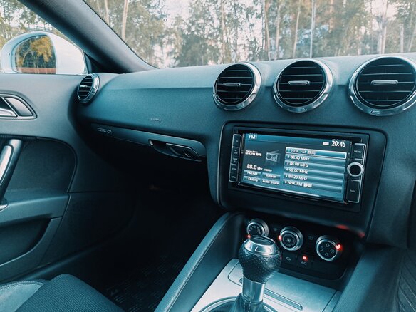2012 Audi TT II (8J) Рестайлинг, белый, 1600000 рублей - вид 26
