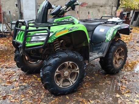 2013 Arctic Cat 700 Series, зелёный, 650000 рублей, вид 3