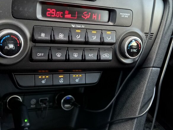 2017 Kia Sportage IV, коричневый, 2400000 рублей - вид 16