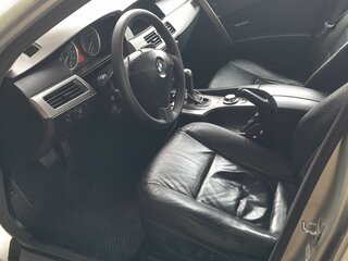 2004 BMW 5 серии 530i V (E60/E61), серебристый, 830000 рублей, вид 5