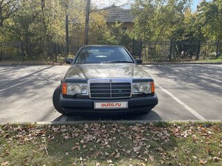 1993 Mercedes-Benz W124 300, чёрный, 2200000 рублей, вид 3