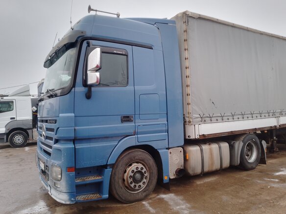 2003 Mercedes-Benz Actros, синий, 2000000 рублей - вид 9