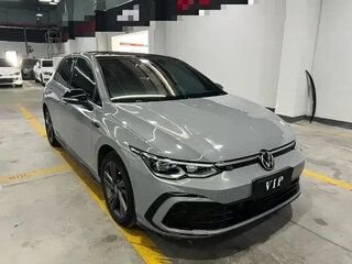 2022 Volkswagen Golf VIII, серый, 1880000 рублей, вид 3