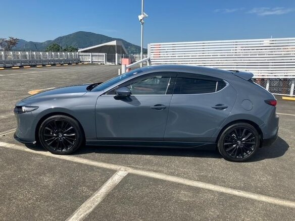 2022 Mazda 3 IV (BP), серый, 1380000 рублей - вид 3