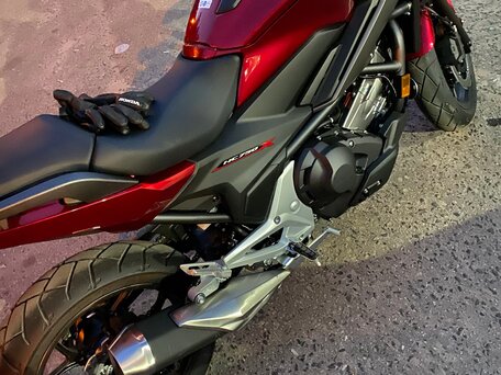 2020 Honda NC 750X, красный, 1150000 рублей, вид 5