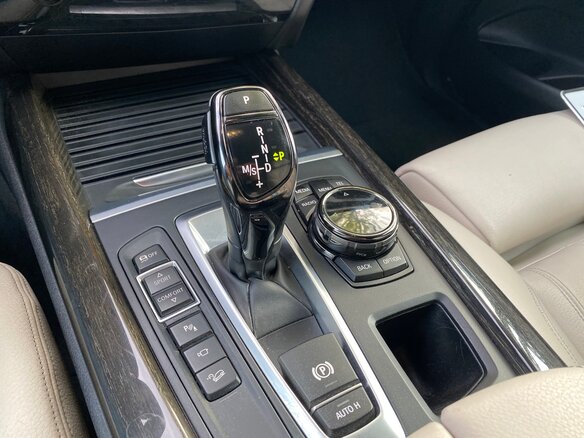 2014 BMW X5 50i III (F15), синий - вид 8