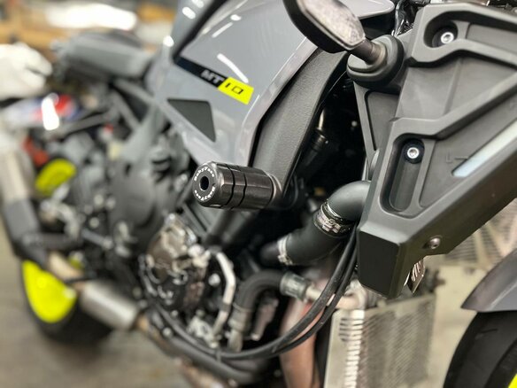 2017 Yamaha MT-10, серый, 1280000 рублей - вид 13