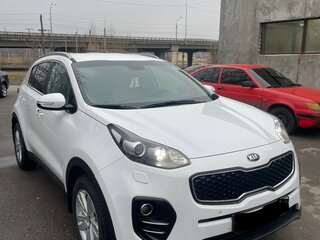 2018 Kia Sportage IV Рестайлинг, белый, 2200000 рублей, вид 2