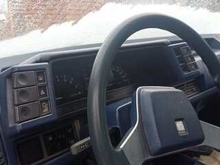 1985 Mazda 626 II (GC), серебристый, 49000 рублей, вид 5