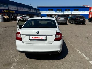 2017 Skoda Rapid I Рестайлинг, белый, 840000 рублей, вид 5