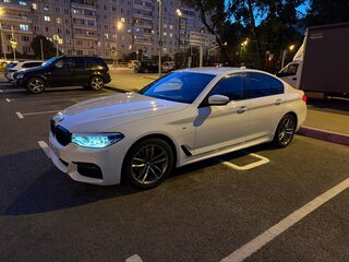 2019 BMW 5 серии 520d xDrive VII (G30/G31/G38), белый, 3950000 рублей, вид 1