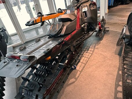 2024 BRP Lynx Shredder RE 850 E-TEC, пурпурный, 2790000 рублей, вид 2