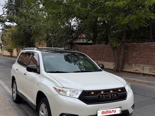 2011 Toyota Highlander II (XU40) Рестайлинг, белый, 2100000 рублей, вид 1