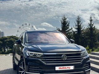 2019 Volkswagen Touareg III, чёрный, 3500000 рублей, вид 2