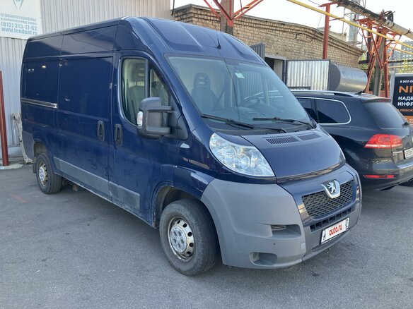 2013 Peugeot Boxer, синий