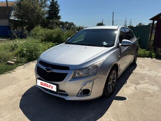 2012 Chevrolet Cruze I Рестайлинг, серебристый, 680000 рублей, вид 3